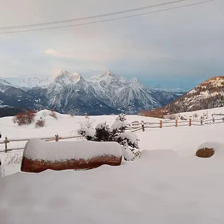 Апартаменты Lo Reinard Нюс