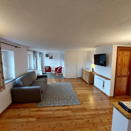 Lo Reinard 아파트 누스