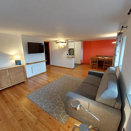 Lo Reinard 아파트 누스